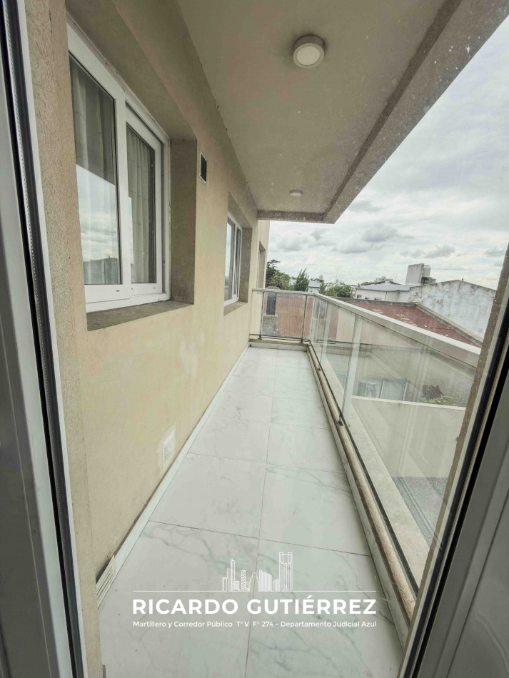 Amplio semipiso de 2 dormitorios en alquiler